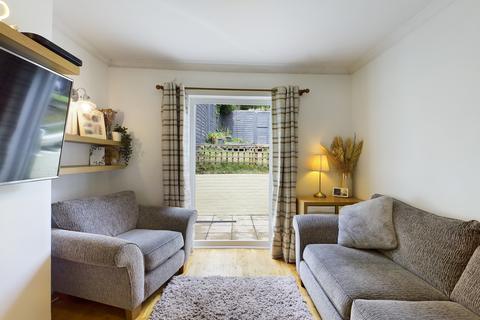 11 Gomshall Gardens, Kenley, CR8 5AH