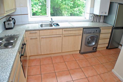 2 bedroom flat to rent, Dingle Lane, Solihull B91