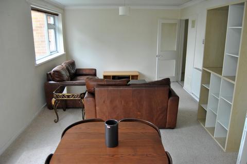 2 bedroom flat to rent, Dingle Lane, Solihull B91