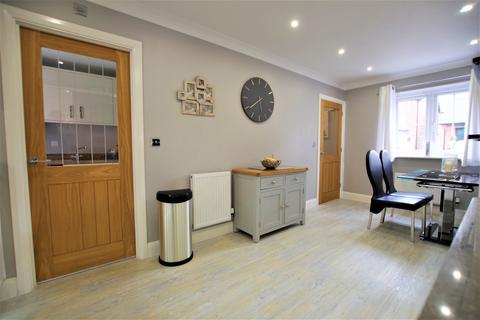 19 Geoff Morrison Way, Uttoxeter, ST14 7SR