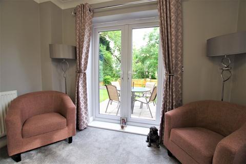 19 Geoff Morrison Way, Uttoxeter, ST14 7SR