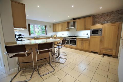5 Frances Close, Denstone, Uttoxeter, ST14 5GZ