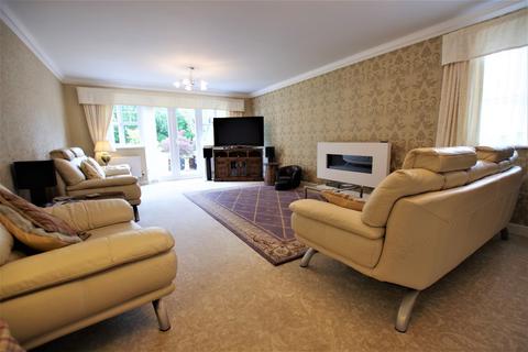 5 Frances Close, Denstone, Uttoxeter, ST14 5GZ