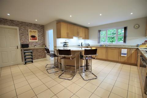 5 Frances Close, Denstone, Uttoxeter, ST14 5GZ
