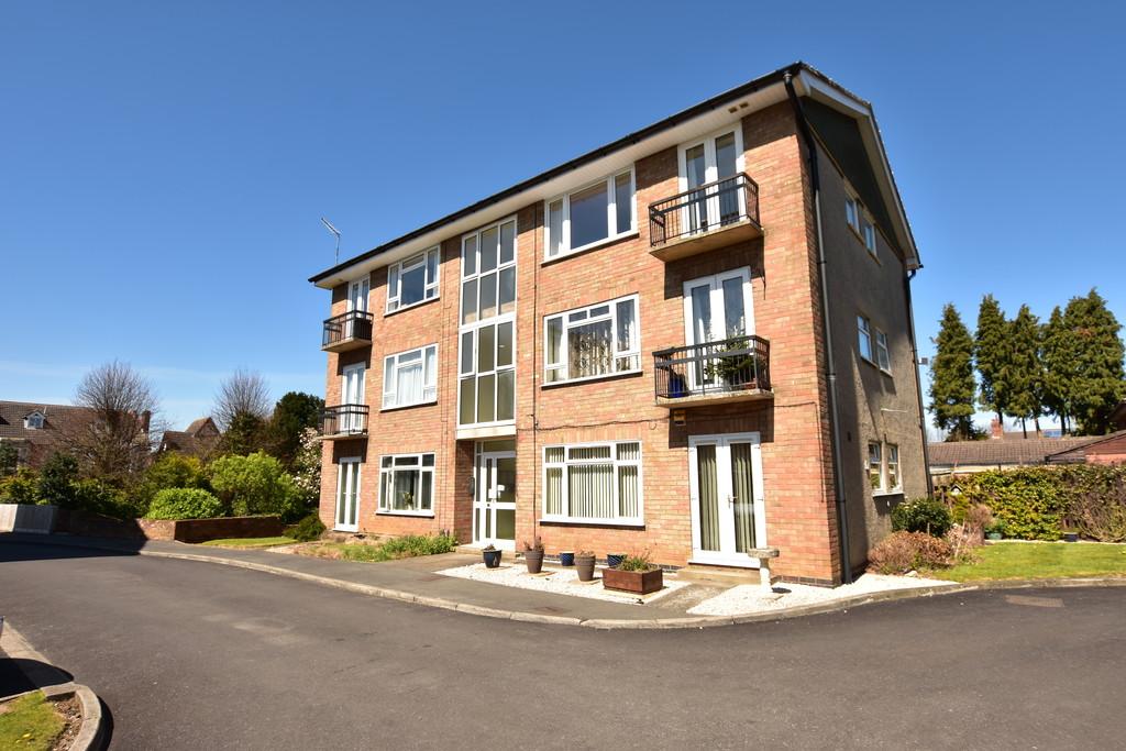 Petherton Court, Kettering 2 bed apartment £110,000