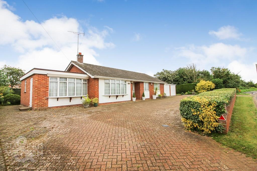 Stocks Hill, Bawburgh, Norwich 3 Bed Detached Bungalow - £380,000