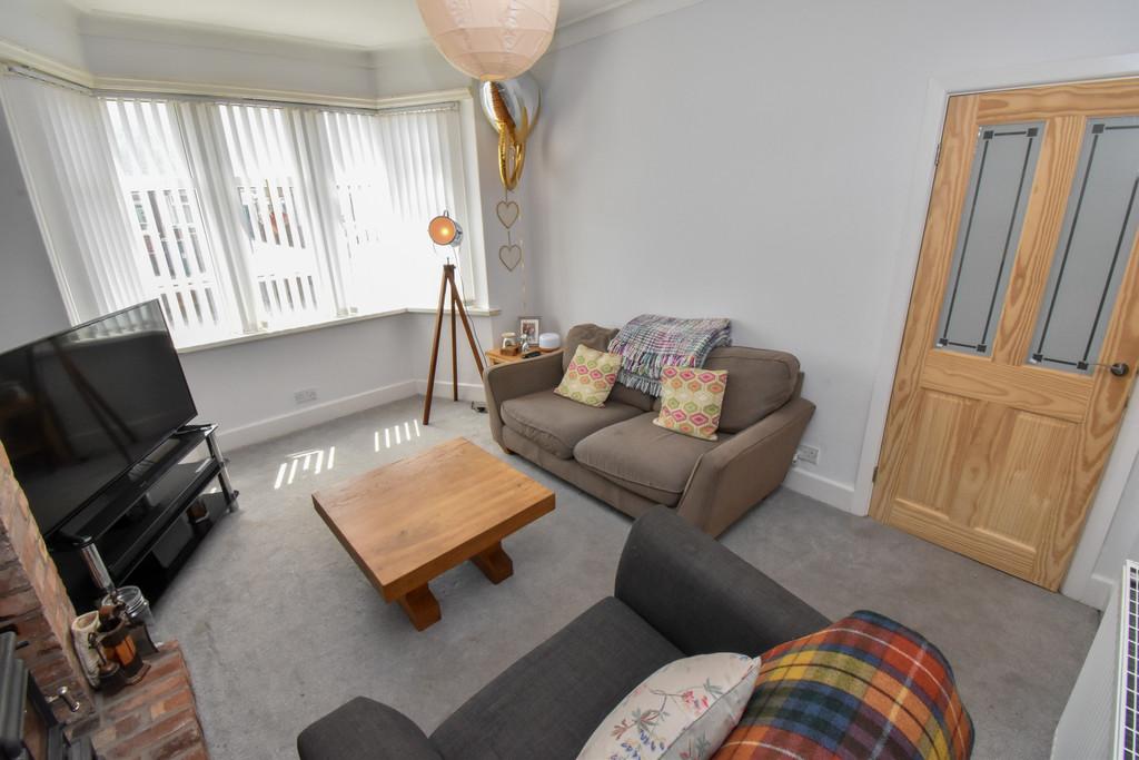 ster Avenue, Blackpool, FY4 3 bed end of terrace house £150,000