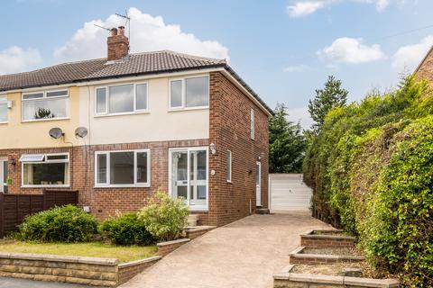 47 Ghyllroyd Drive, Birkenshaw, Bradford, BD11 2ET