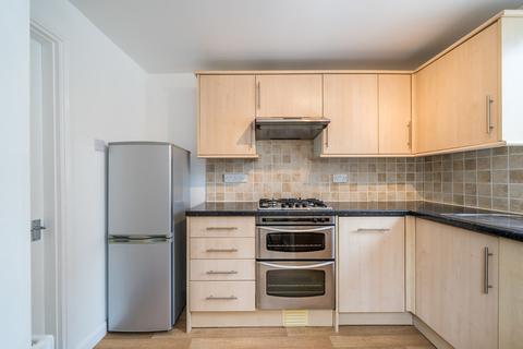 47 Ghyllroyd Drive, Birkenshaw, Bradford, BD11 2ET