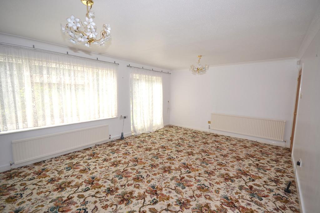 Baldwins Hill, Loughton 5 bed detached house £875,000