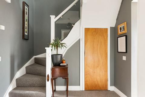 44 The Close, Henley-on-thames, RG9 1SR