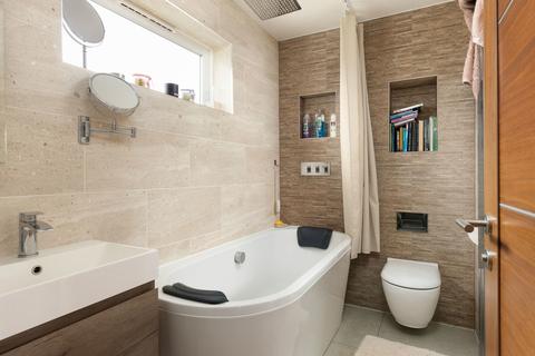 44 The Close, Henley-on-thames, RG9 1SR