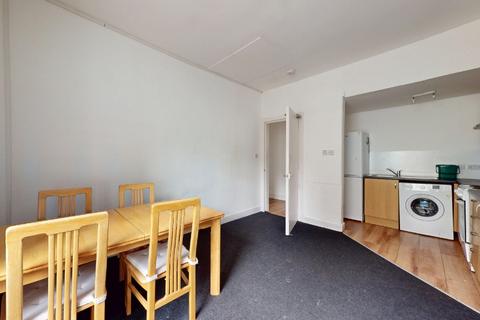 3 bedroom flat to rent, Schoolhill, City Centre, Aberdeen, AB10