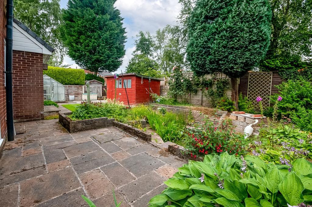 Bowden Close, Culcheth, Warrington, WA3 4 bed detached house £480,000