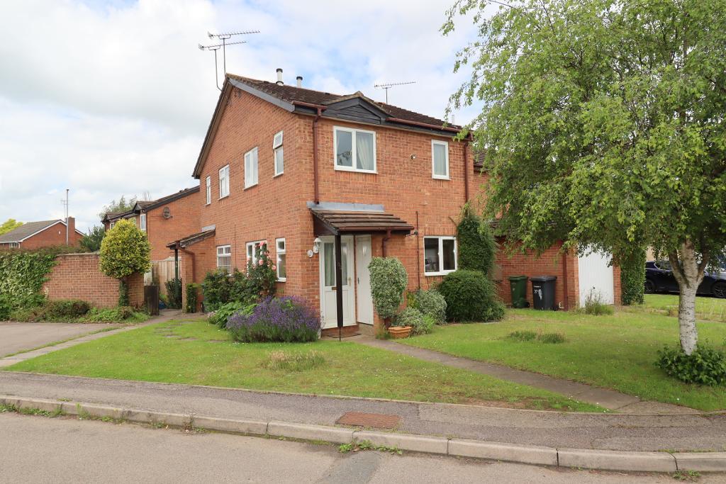 Harlestone Close, Barton Hills, Luton, Bedfordshire, LU3 4DW 1 bed