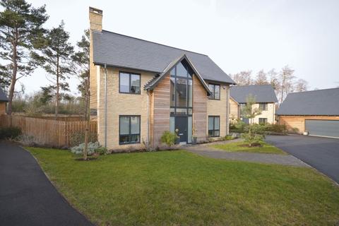 9 Lake Drive, Weldon, Corby, NN17 3FE