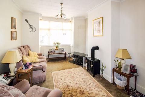 10 Maple Road, Whyteleafe, CR3 0ET