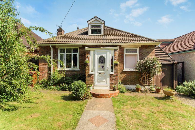 ON THE BORDERS OF CATERHAM & CHALDON 3 bed detached bungalow £500,000