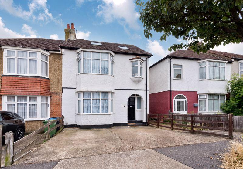 Malden Hill Area, New Malden 4 bed semidetached house £775,000