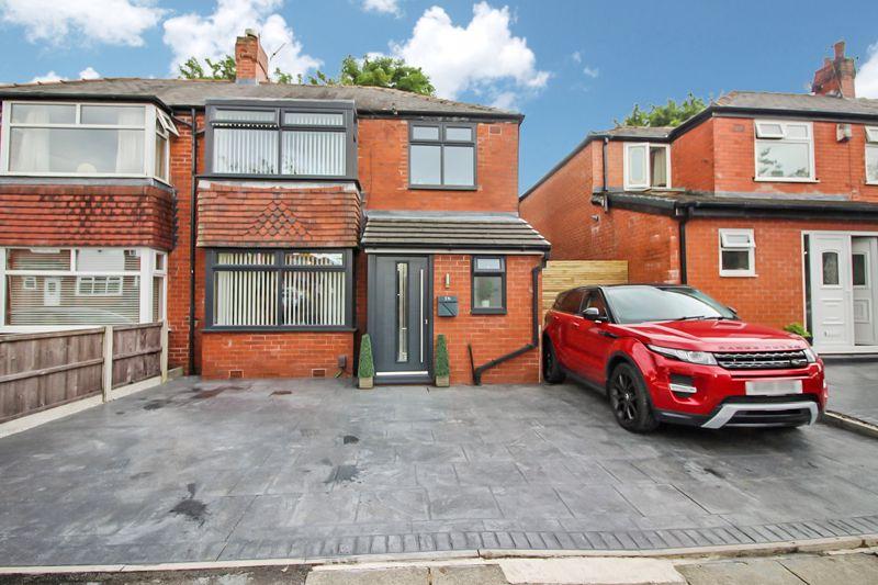 Somerset Drive, Fishpool, Bury 3 bed semidetached house £220,000