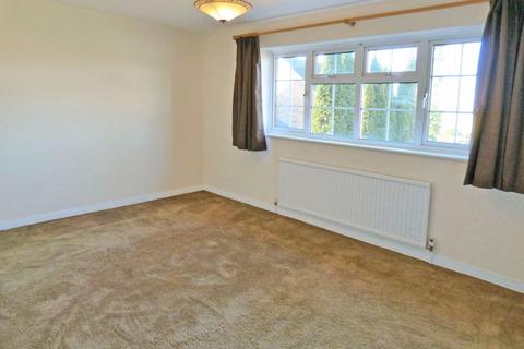 8 Delves Close, Ringmer, Lewes, BN8 5JW