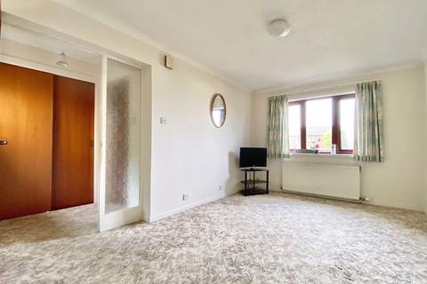 41 Abbots Crescent, Ayr, KA7 4JR
