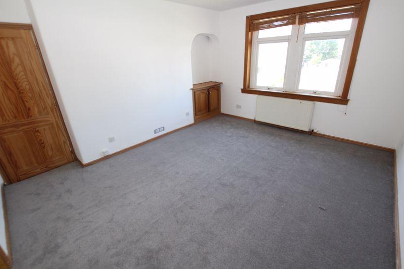 North Lodge Avenue, Motherwell 2 bed flat £550 pcm (£127 pw)