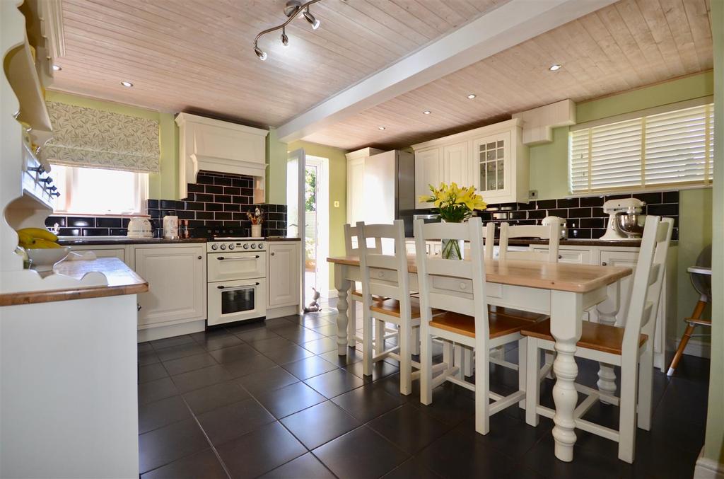Refitted Kitchen/Dining Room