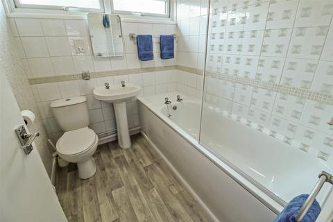 103 Five Acres, Harlow, CM18 6XB