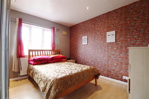 18 Venners Close, Bexleyheath, DA7 6SF