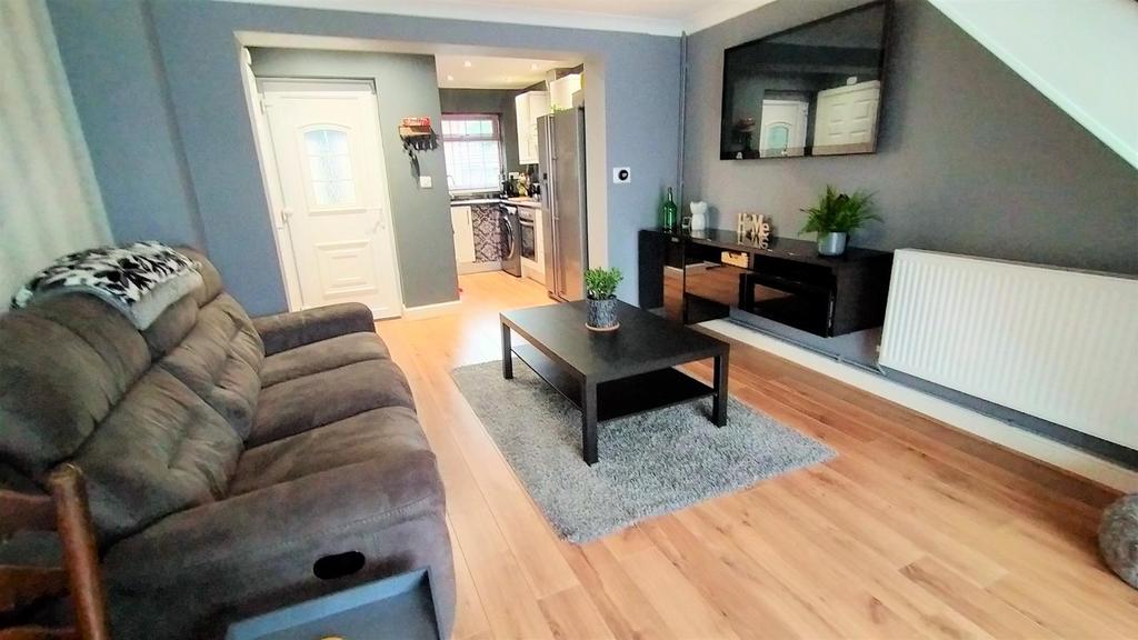Lynton Court, Newton, Swansea 2 bed terraced house £200,000