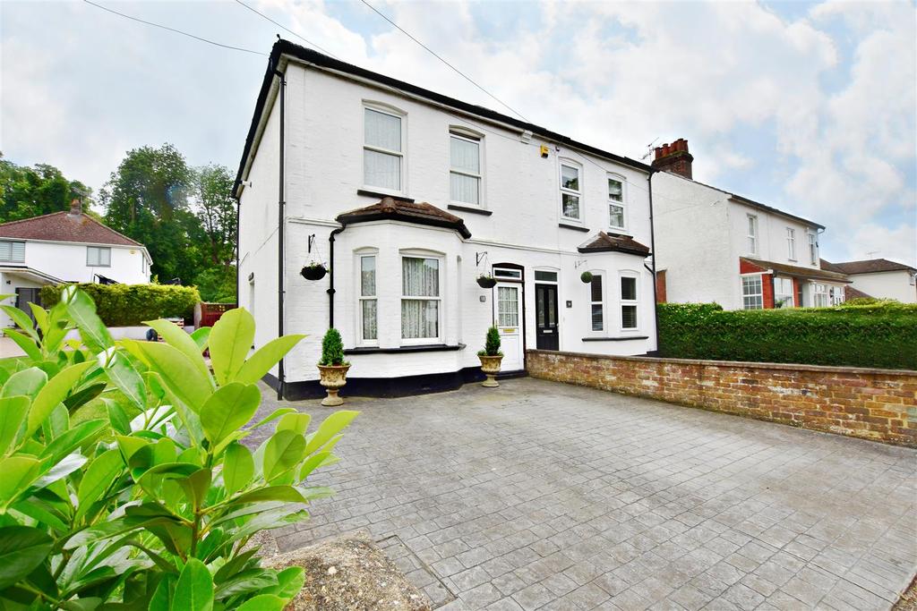 Abbots Road, Abbots Langley 4 bed semidetached house £750,000