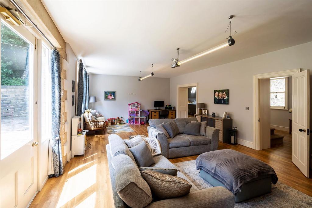 Cliffe Cottage, Cragg Wood Drive, Rawdon 3 bed character property £