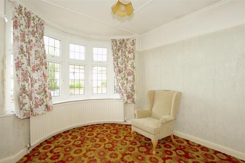 13 Faringdon Avenue, Bromley, BR2 8BP