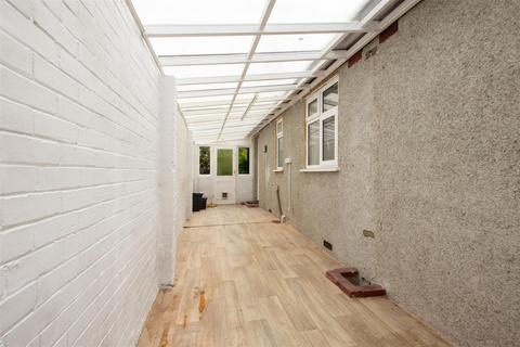 13 Faringdon Avenue, Bromley, BR2 8BP