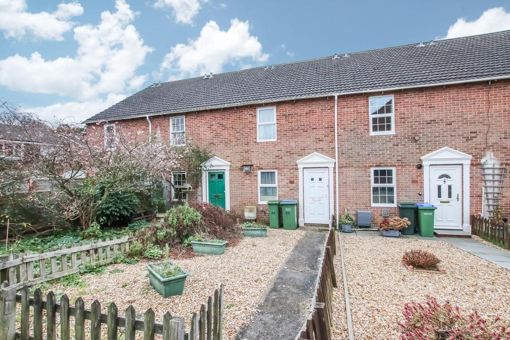 Howerts Close, Warsash 3 bed terraced house £240,000