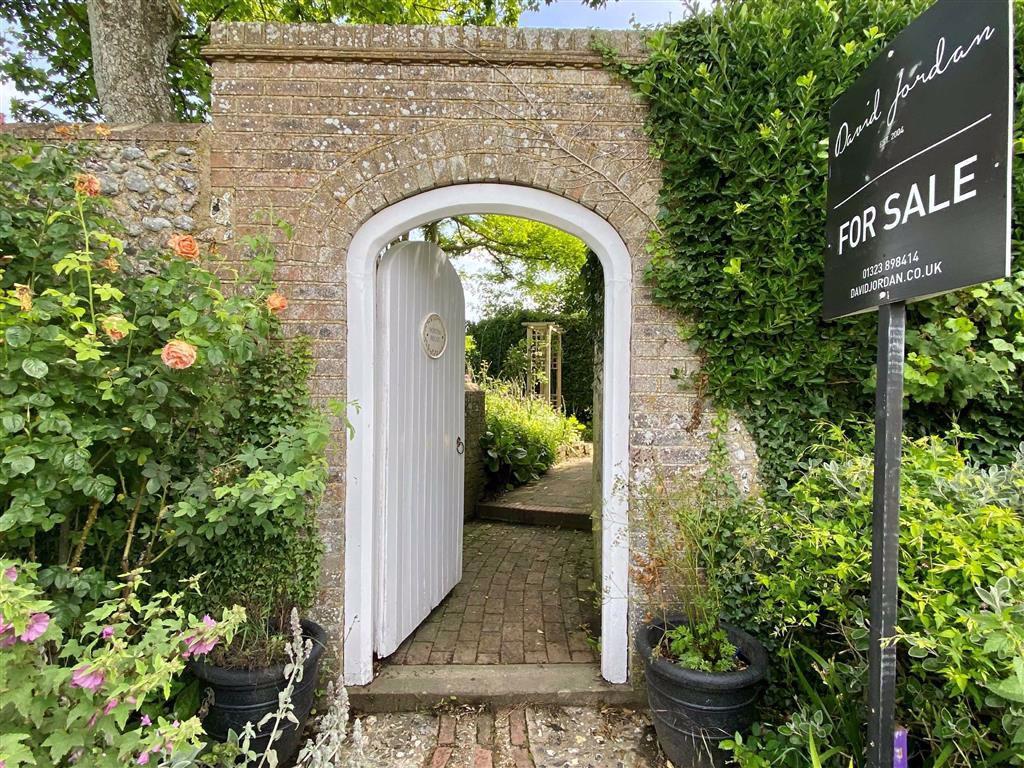 Road, Norton, East Sussex 4 bed semidetached house £725,000