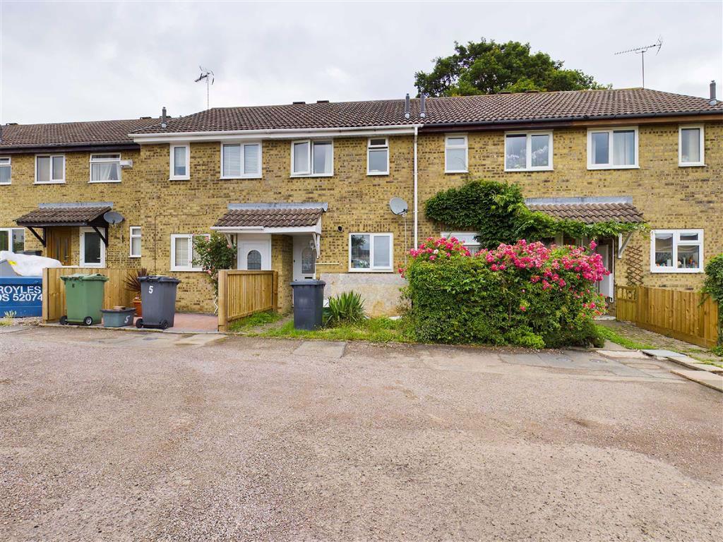 Oaktree Gardens, Matson, Gloucester 2 bed terraced house £170,000