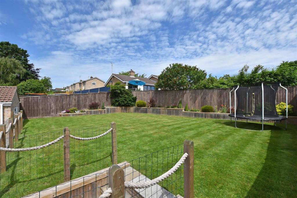Rear Garden i.jpg