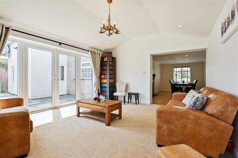 6 Bartles Hollow, Ketton, Stamford, PE9 3SF