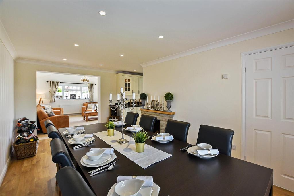 Dining Room.JPG
