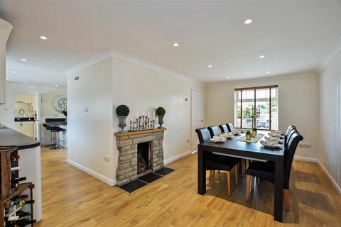 6 Bartles Hollow, Ketton, Stamford, PE9 3SF