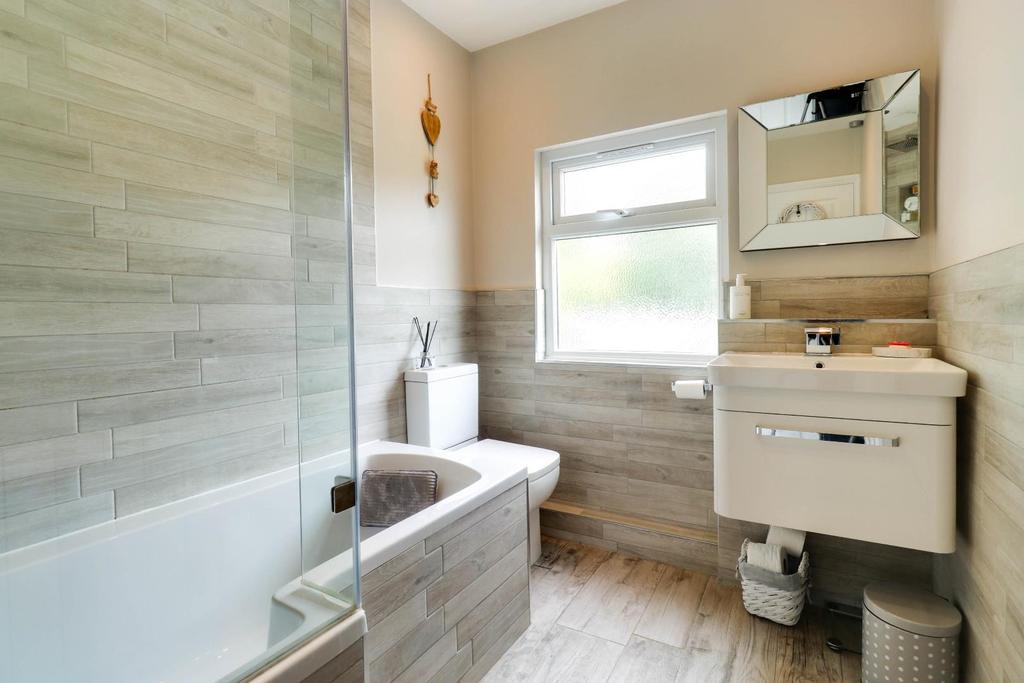 Luxury house bathroom