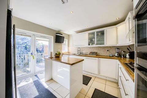 6 Barons Croft, Cheylesmore, Coventry, CV3 5GQ