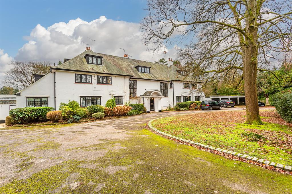 Egmont Park Road 2 bed apartment £499,950