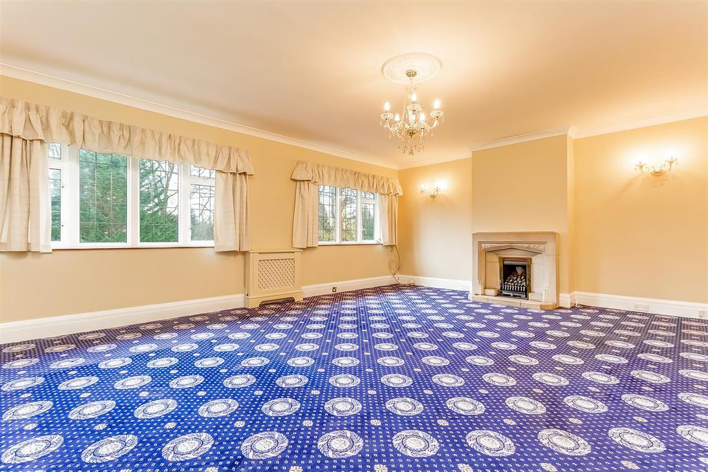Egmont Park Road 2 bed apartment £499,950