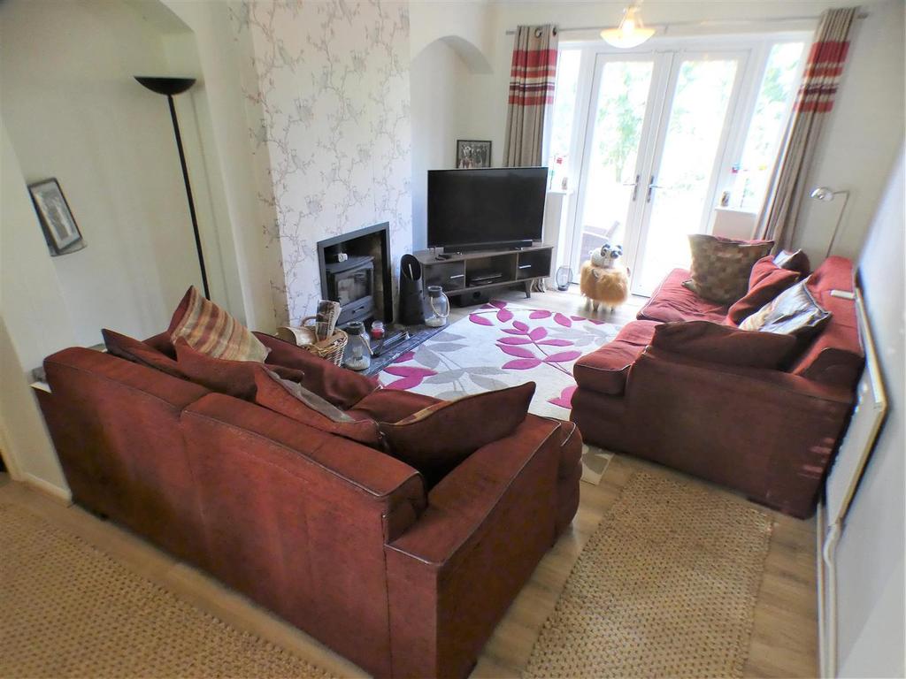 Wingate Road, Harlington 3 bed semidetached house £330,000