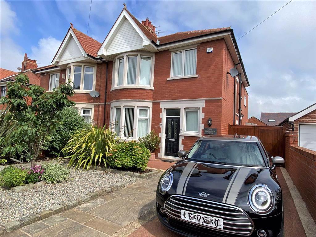 Newbury Road, St Annes 4 bed semidetached house £380,000
