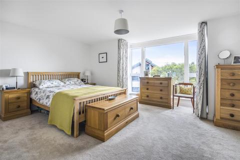 39 Baltic Way, Totnes, TQ9 5WY