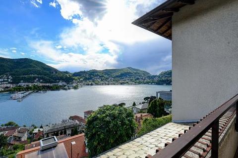 4 bedroom villa, Lake Como, Lombardy